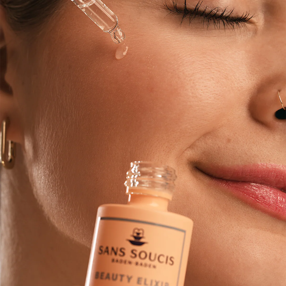 10% Vitamin C Serum - Image 6